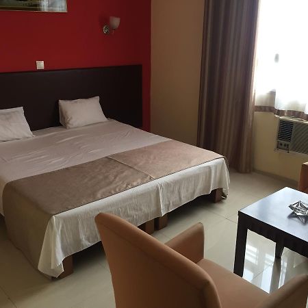 White Palace Hotel Antananarywa Zewnętrze zdjęcie