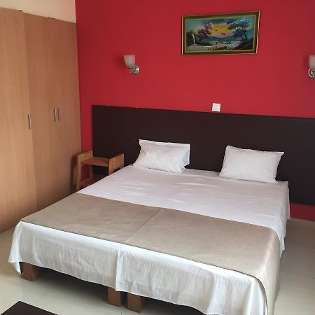 White Palace Hotel Antananarywa Zewnętrze zdjęcie