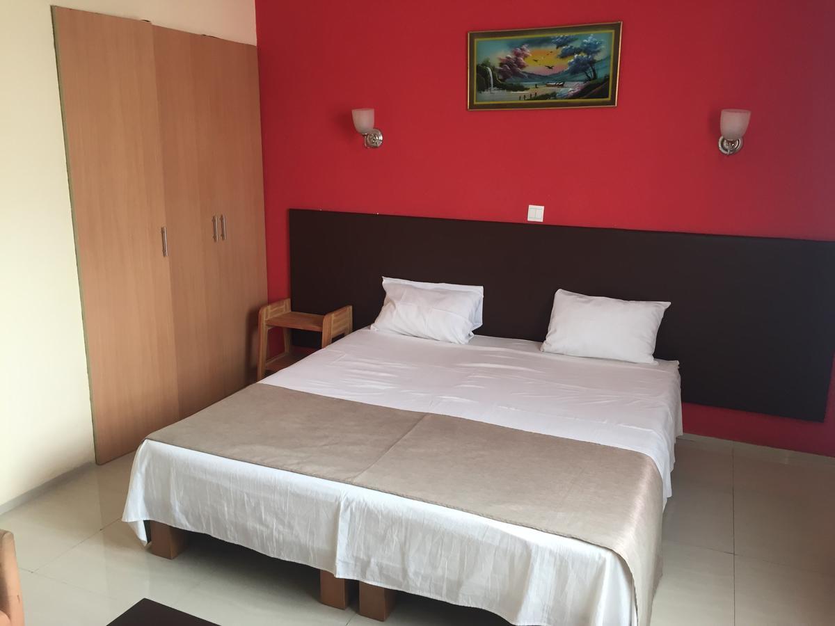 White Palace Hotel Antananarywa Zewnętrze zdjęcie