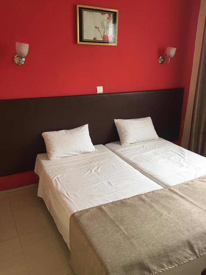 White Palace Hotel Antananarywa Zewnętrze zdjęcie